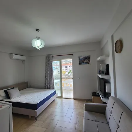 Lea's Sarande